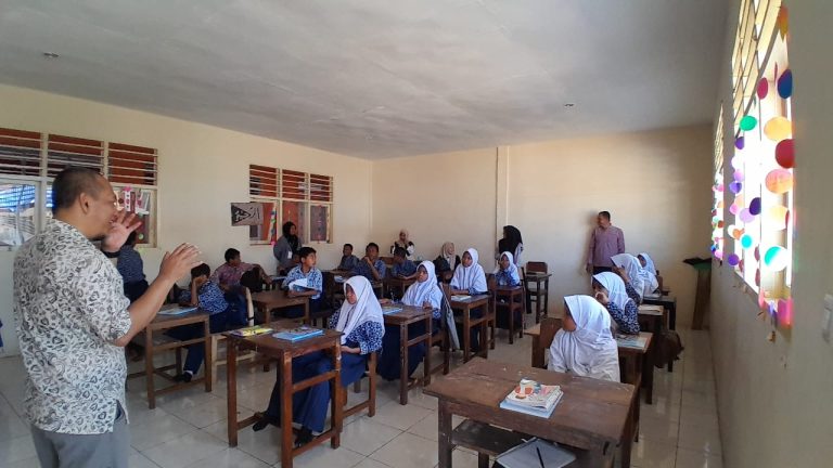 Increasing Local Community Awareness and Participation in Ay-Rhun Island